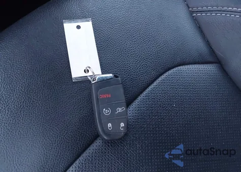 2021 Jeep Compass 80Th Anniversary 4X4 from USA, damaged, VIN 3C4NJDEB3MT570412